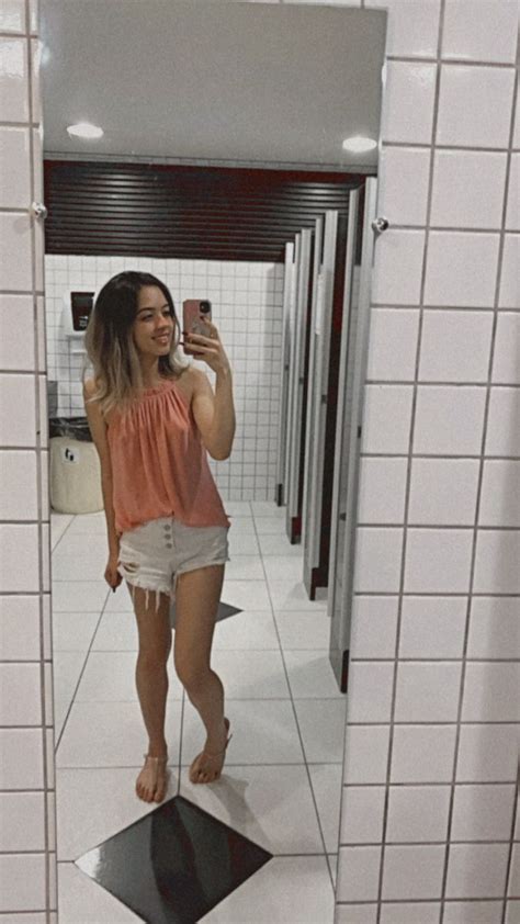 mel bertoja|Mel Bertoja (@melzinhabertoja) • Instagram photos and videos.